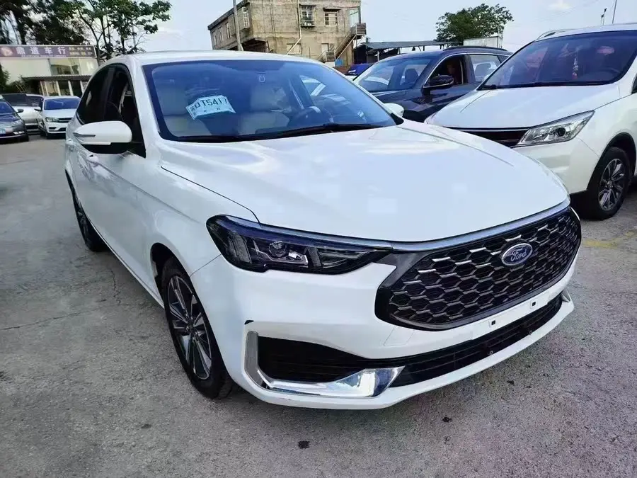 Ford Focus 2021 1.5L Automatic Diamond Edition