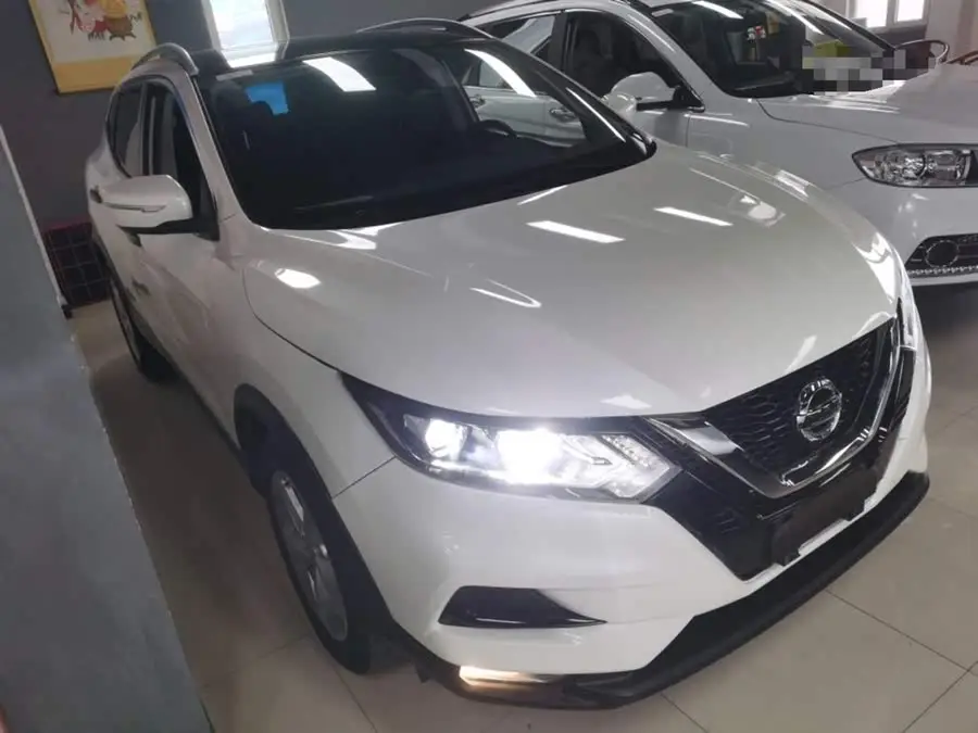 2021 نيسان قاشقاي 2.0 لتر CVT الذكي