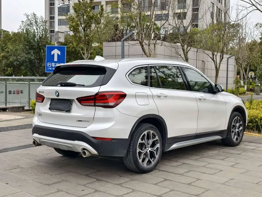 بي إم دبليو X1 2020 sDrive20Li إصدار فاخر