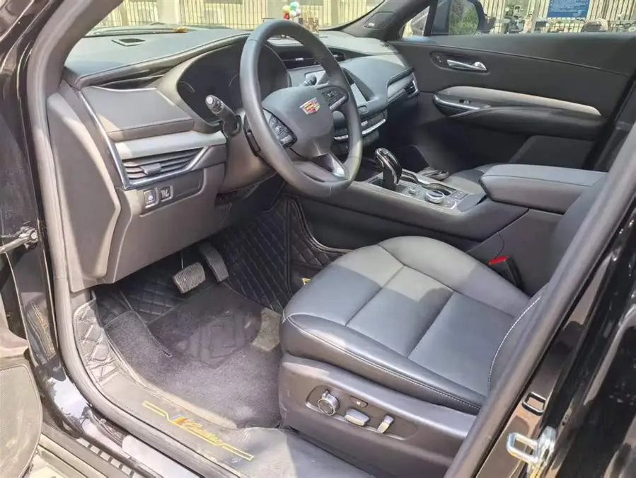 Cadillac XT4 2023 28T Luxury FWD