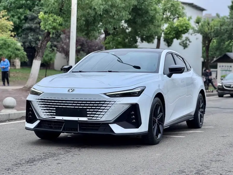 Changan UNI-V 2022 1.5T Premium