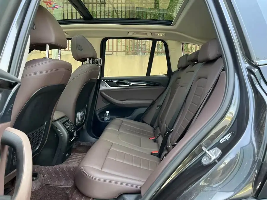 BMW iX3 2021 Leading Version