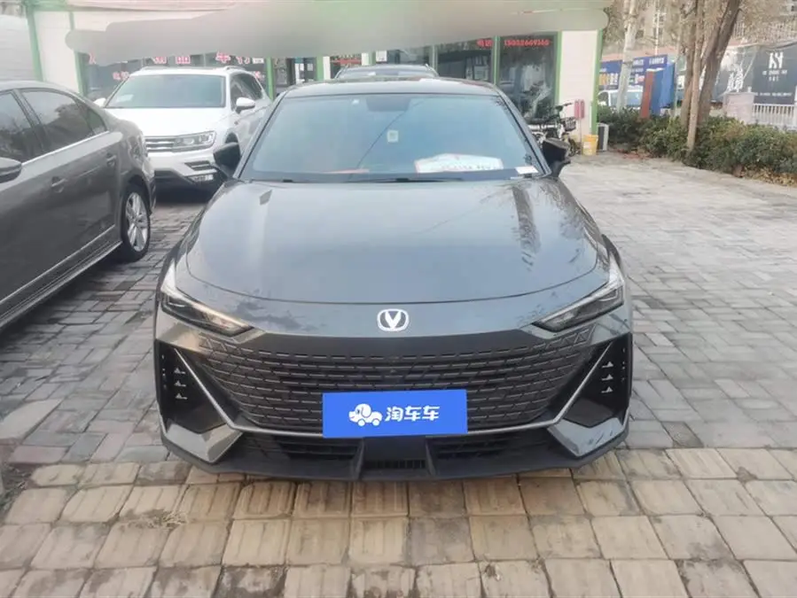 Changan UNI-V 2022 1.5T Premium