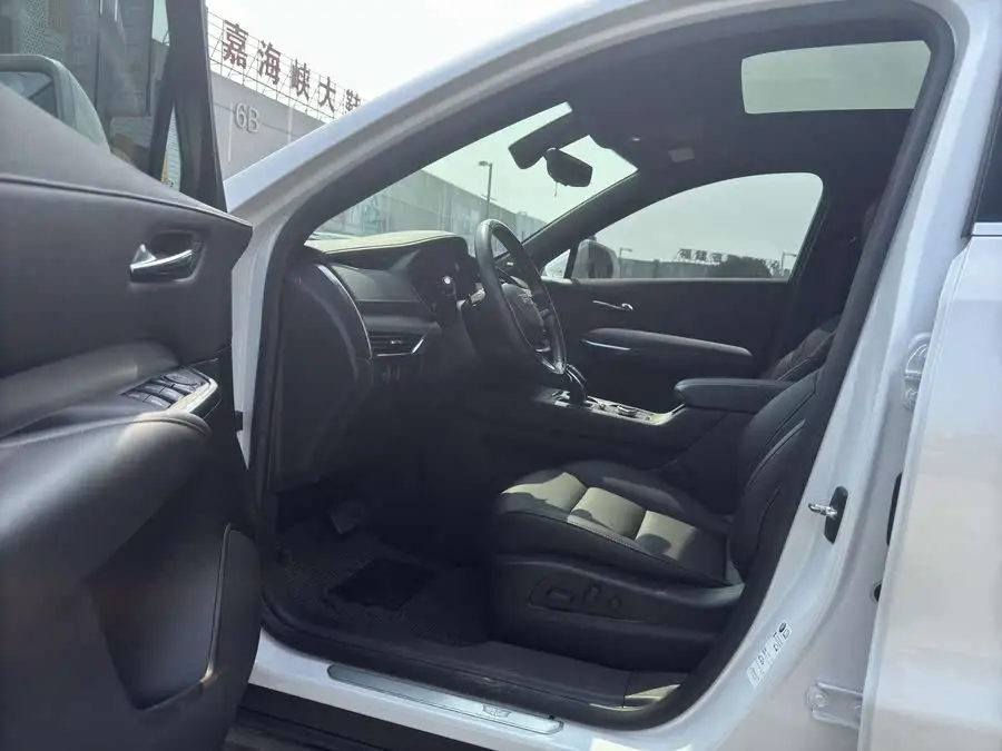 Cadillac XT4 2020 28T FWD Premium