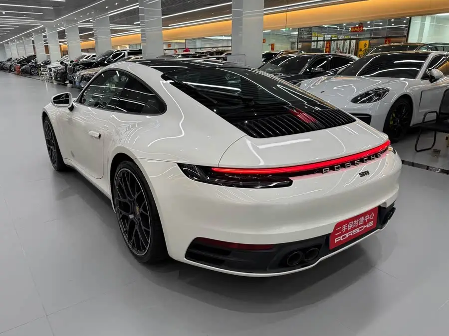Porsche 911 2020 Carrera 3.0T