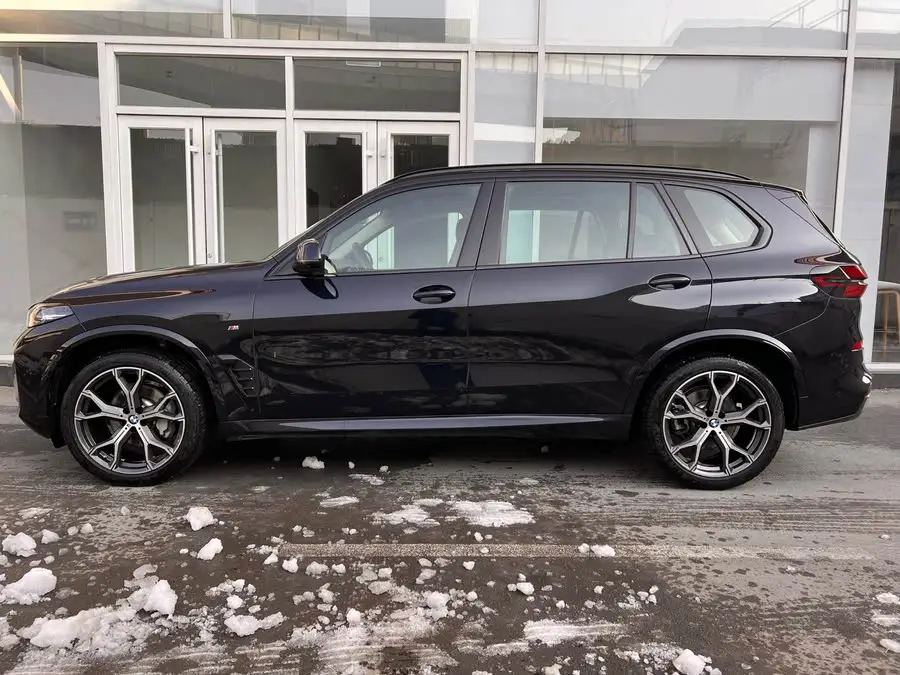 بي إم دبليو X5 2023 xDrive 30Li حزمة M الرياضية الفاخرة