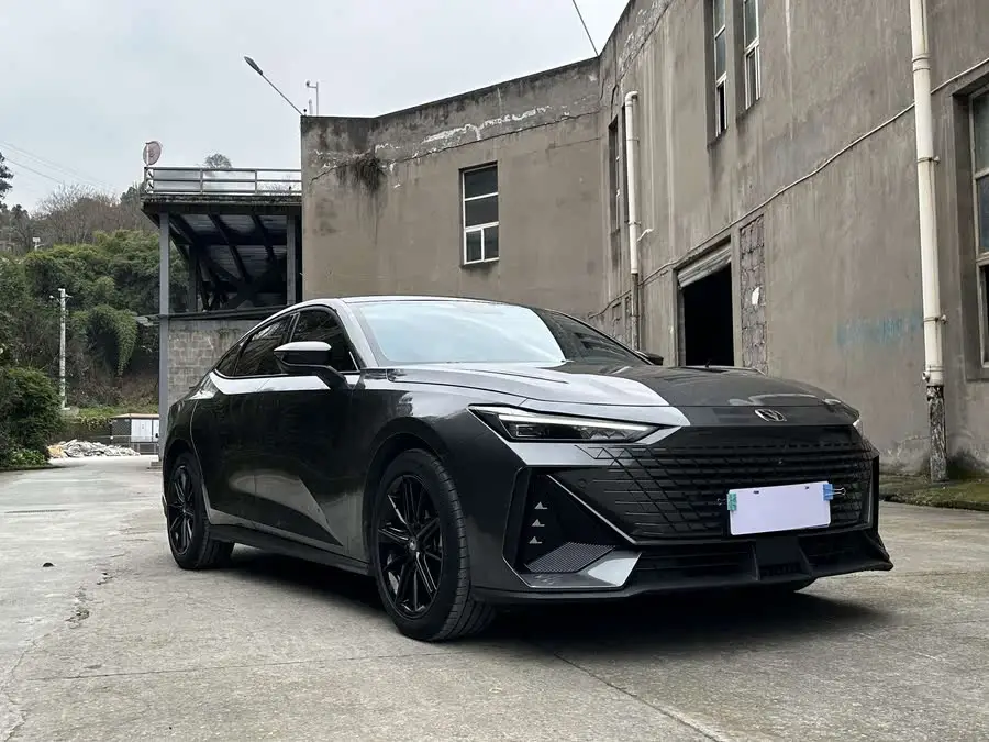 Changan UNI-V 2022 1.5T Premium Model