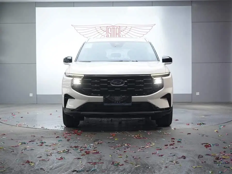 2023 Ford Edge L 2.0T EcoBoost E Hybrid 2WD Luxury Seven-Seater