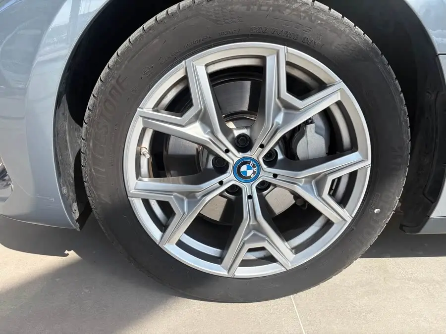 BMW i3 2024 eDrive 35 L