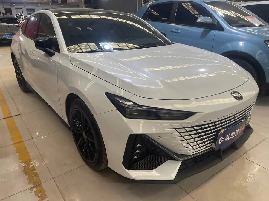 Changan UNI-V 2022 1.5T Premium