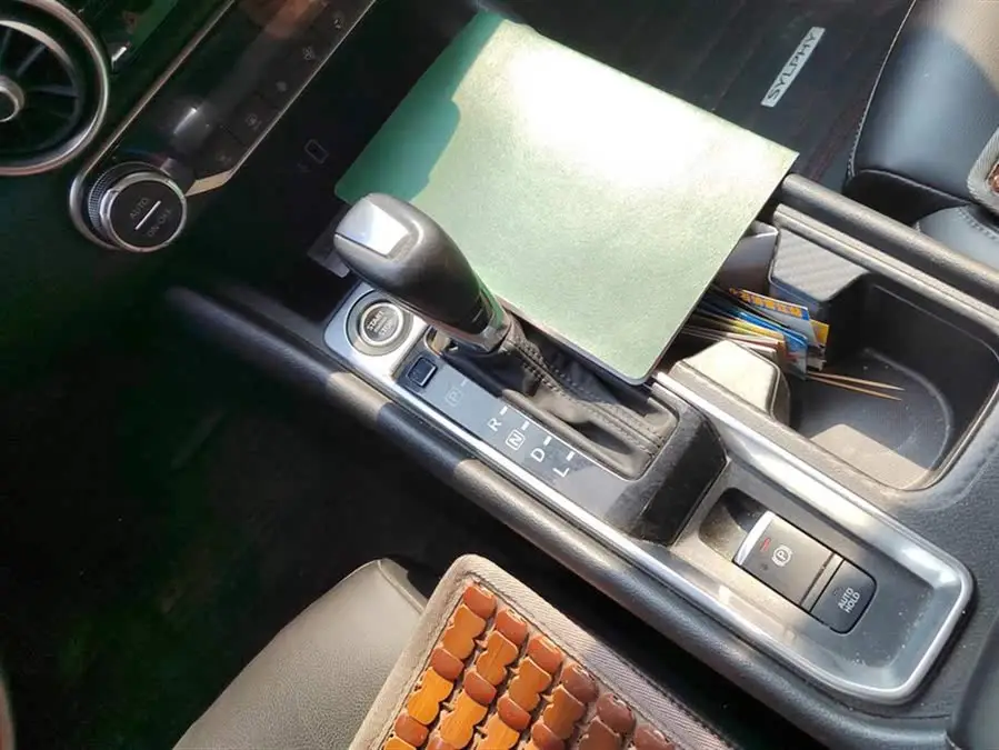 2022 نيسان سيلفي 1.6L XL CVT إصدار الاستمتاع