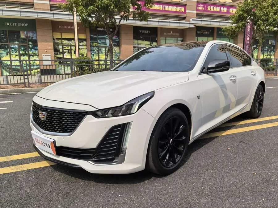 كاديلاك CT5 2020 طراز مُعدل 28T فاخرة