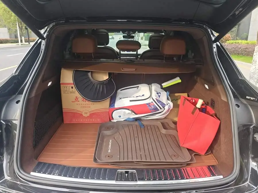 2023 Cayenne 3.0T Platinum Edition