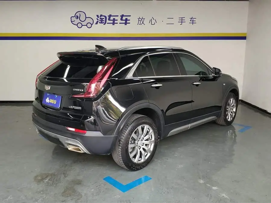 Cadillac XT4 2021 28T FWD Premium