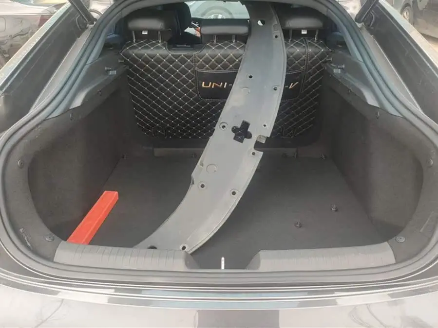 Changan UNI-V 2022 1.5T Premium