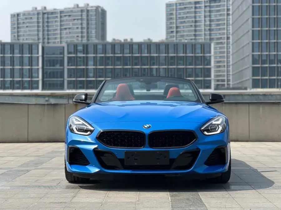 بي إم دبليو Z4 2022 sDrive 25i حزمة الظل الرياضية M