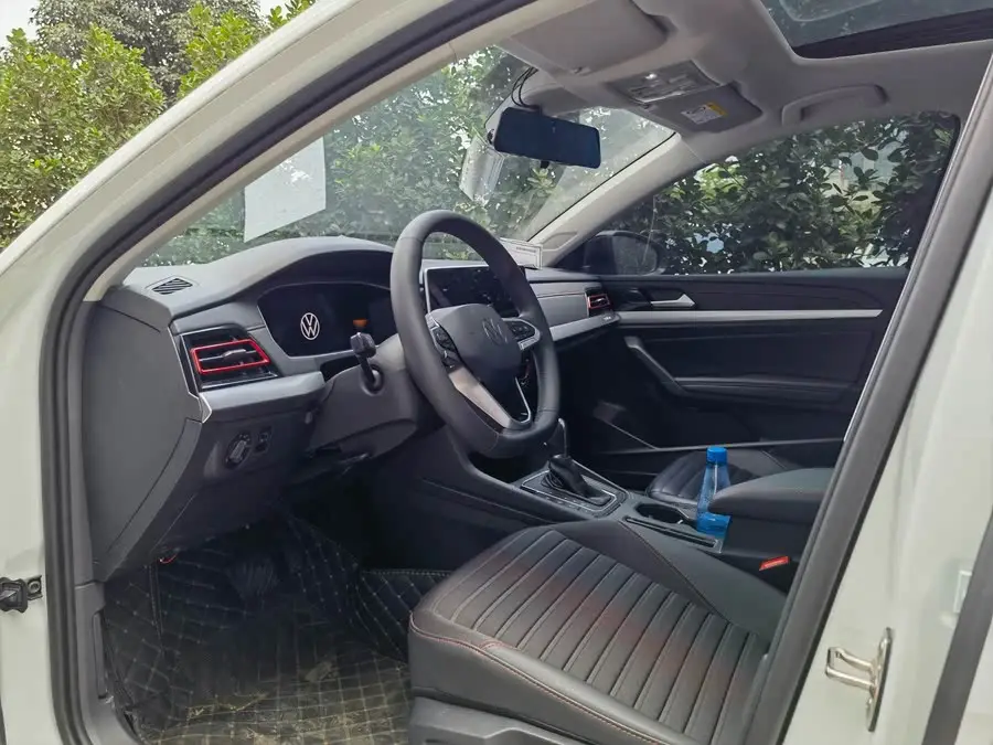 لافيدا 2023 300TSI DSG إصدار استمتع بالنجوم بالكامل