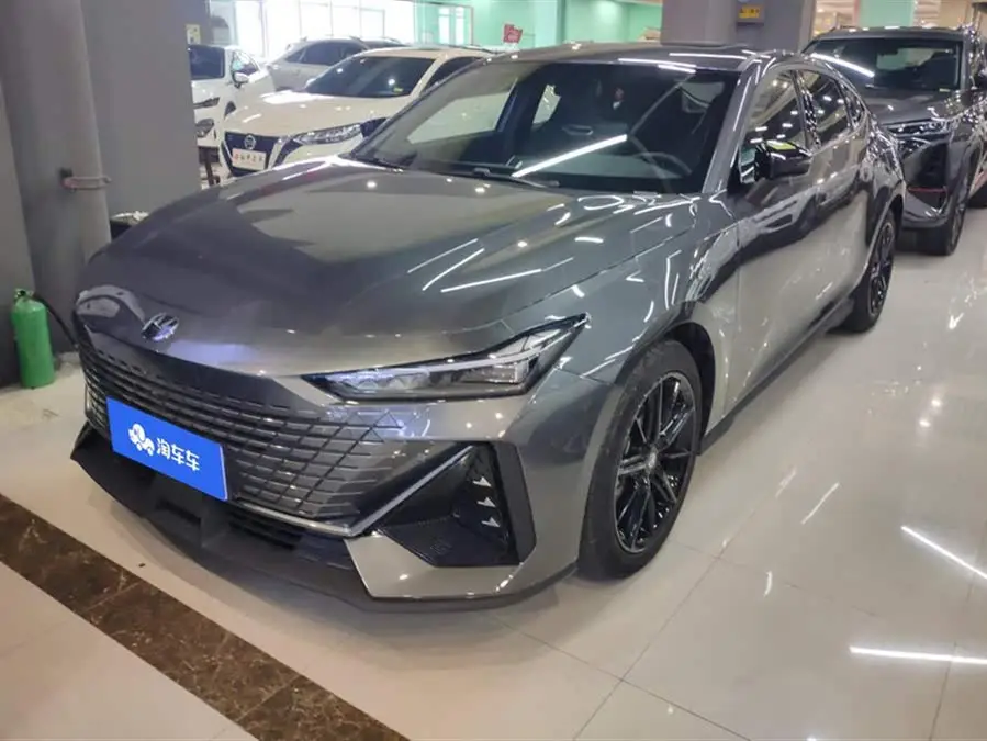 Changan UNI-V 2023 1.5T Premium