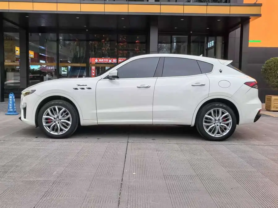 Levante 2022 3.0T Modena