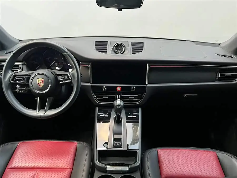 2023 Macan 2.0T
