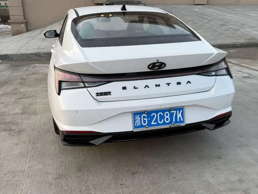 Elantra 2021 1.5L CVT LUX Premium Edition