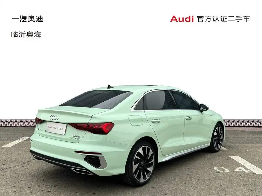 أودي A3 2022 A3L ليموزين 35 TFSI نسخة رياضية أنيقة