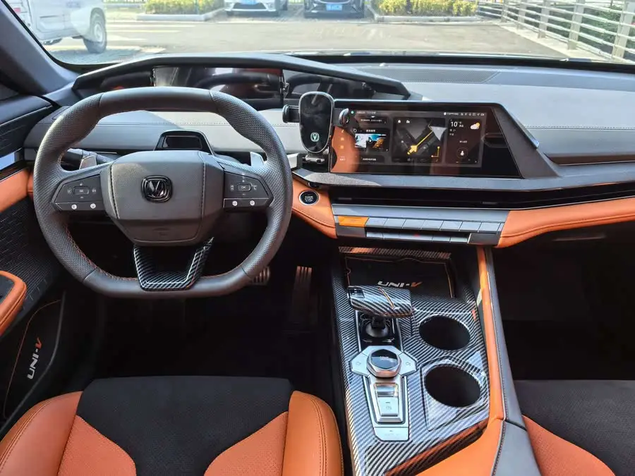 Changan UNI-V 2023 1.5T Sport Version