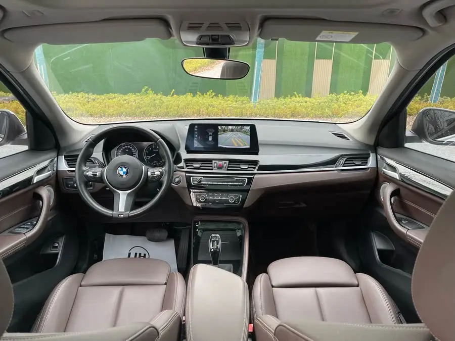 BMW X1 2022 sDrive20Li Luxury