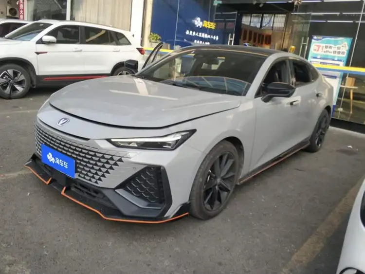 Changan UNI-V 2022 2.0T Ling Su Edition