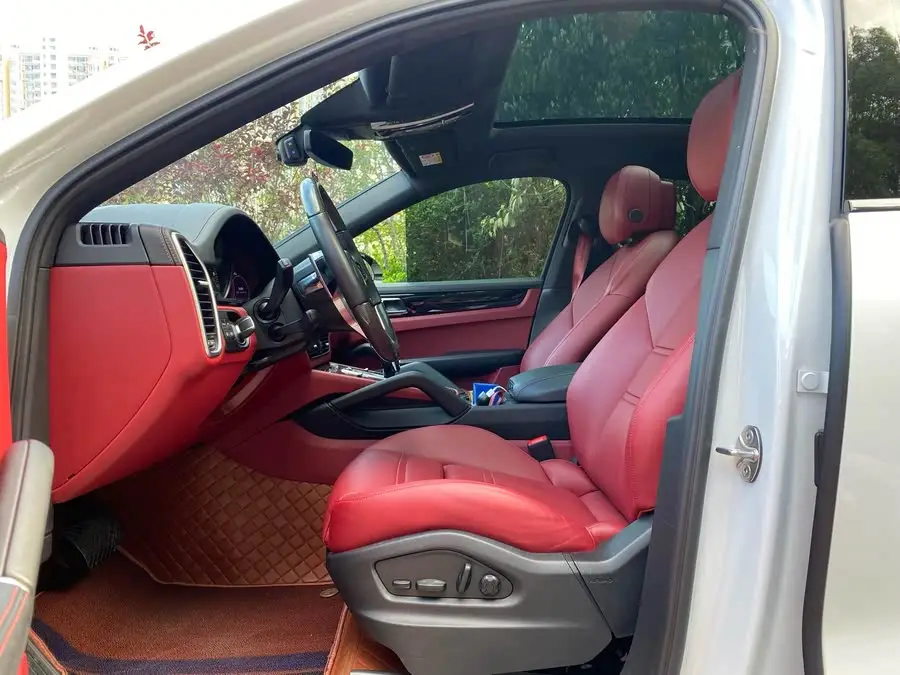 2023 Cayenne Cayenne Coupé 3.0T Platinum Edition