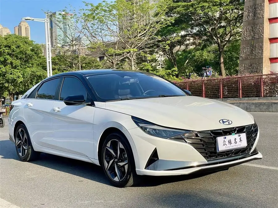 Elantra 2021 1.5L CVT LUX Premium Edition