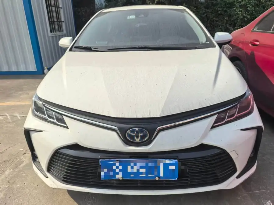 2021 كورولا هايبرد 1.8 لتر E-CVT النسخة النخبوية