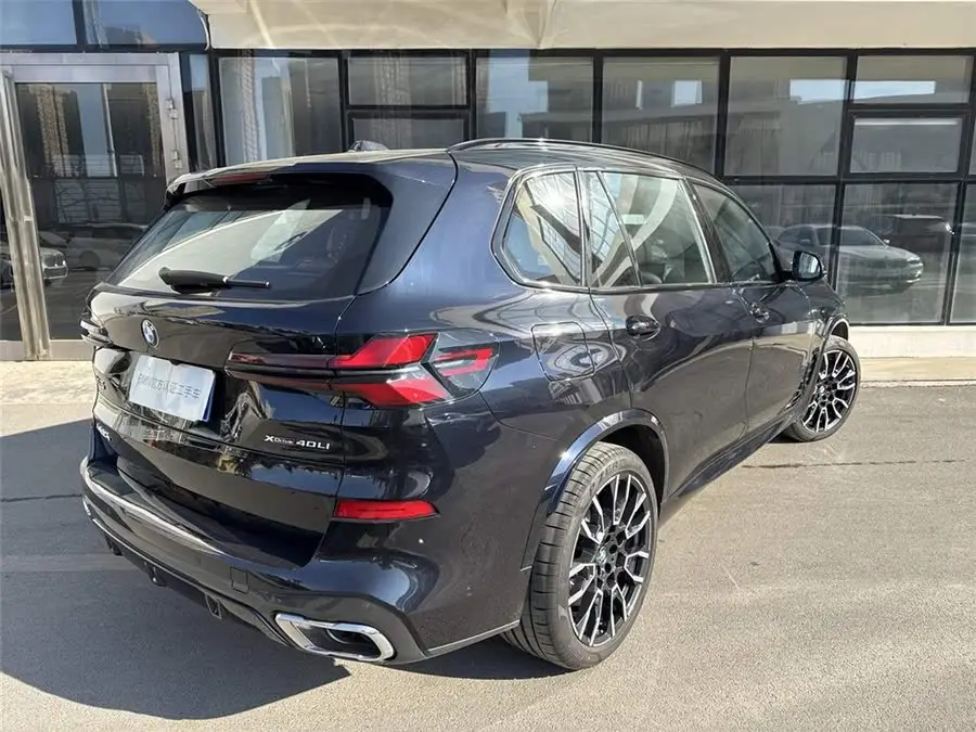 BMW X5 2023 xDrive 40Li M Sport Night Package