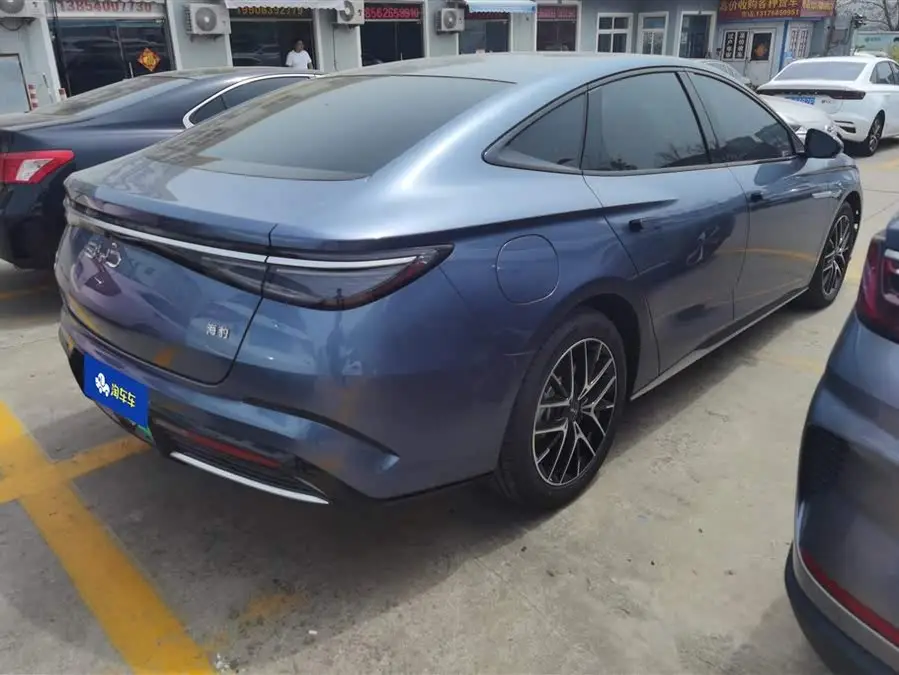 حوت البحر 2023 DM-i 1.5T 121 كم طراز رائد