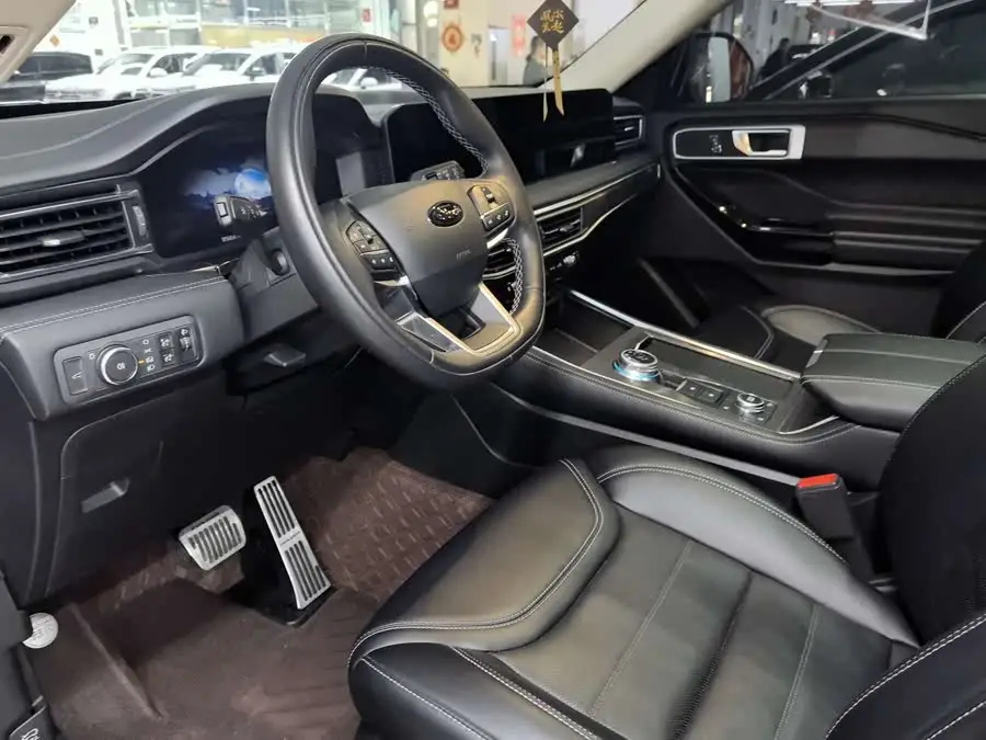 مستكشف 2023 نسخة EcoBoost 285 دفع رباعي بلس 6 مقاعد