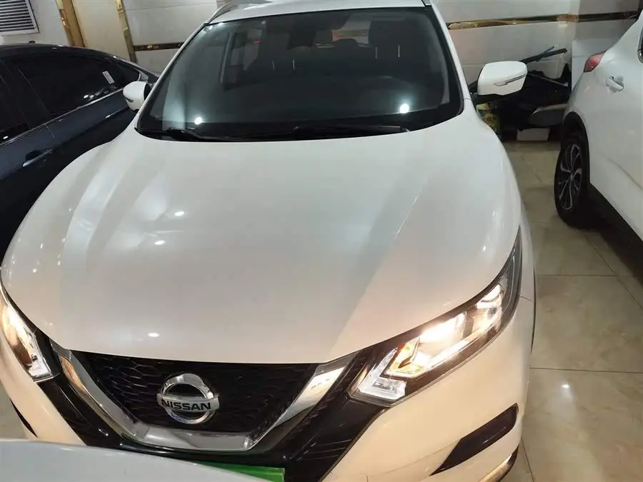 2021 نيسان قشقاي 2.0L CVT إصدار ذكي