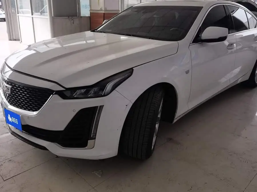 كاديلاك CT5 2022 28T فاخرة
