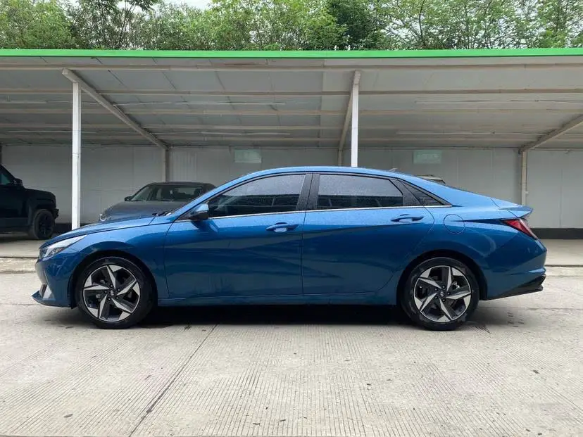 2022 إيلانتر 1.5 لتر CVT LUX بريميوم