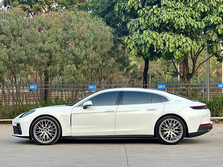 2024 Panamera 4 Executive Long Wheelbase 2.9T