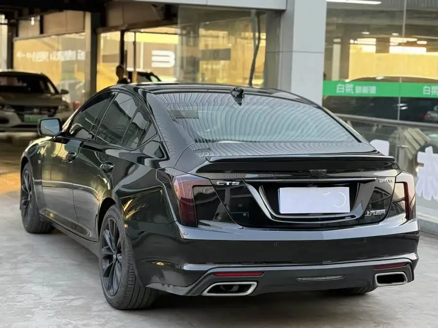 كاديلاك CT5 2022 28T فاخرة