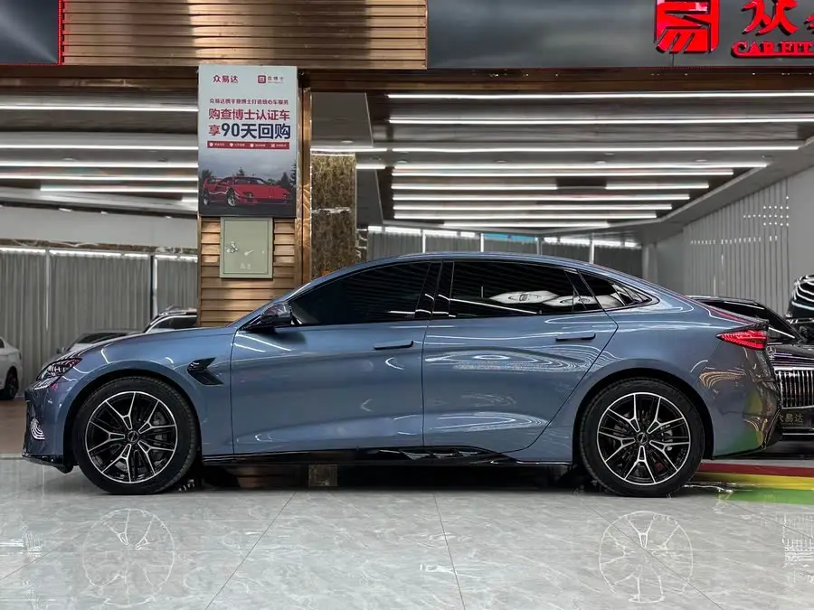 ختم 2025 نموذج 650 النسخة طويلة المدى