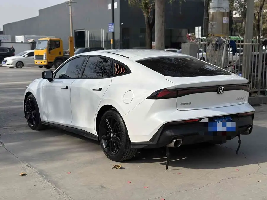 Changan UNI-V 2022 1.5T Excellence