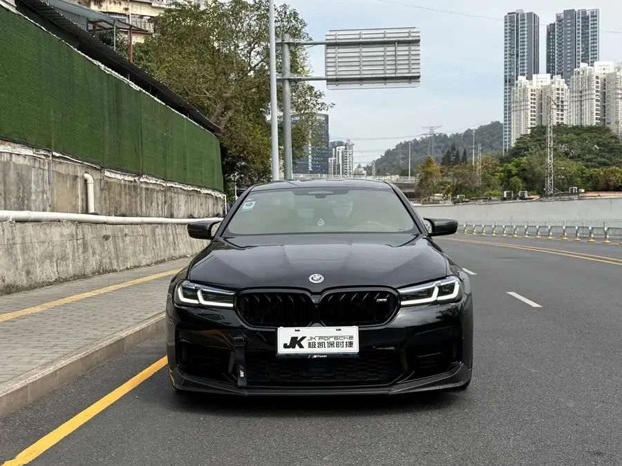 BMW M5 2021