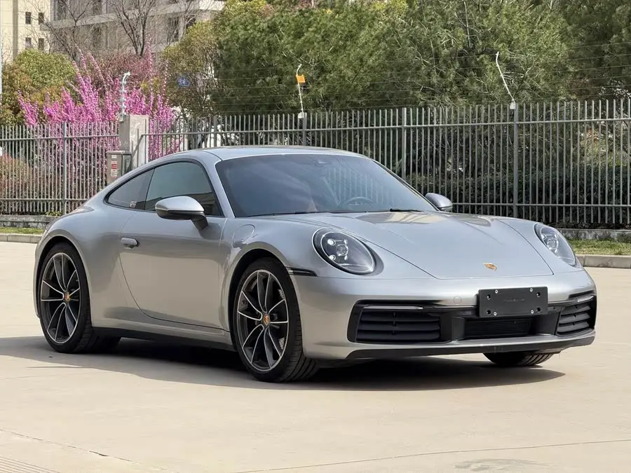 بورش 911 2023 كاريرا 3.0T