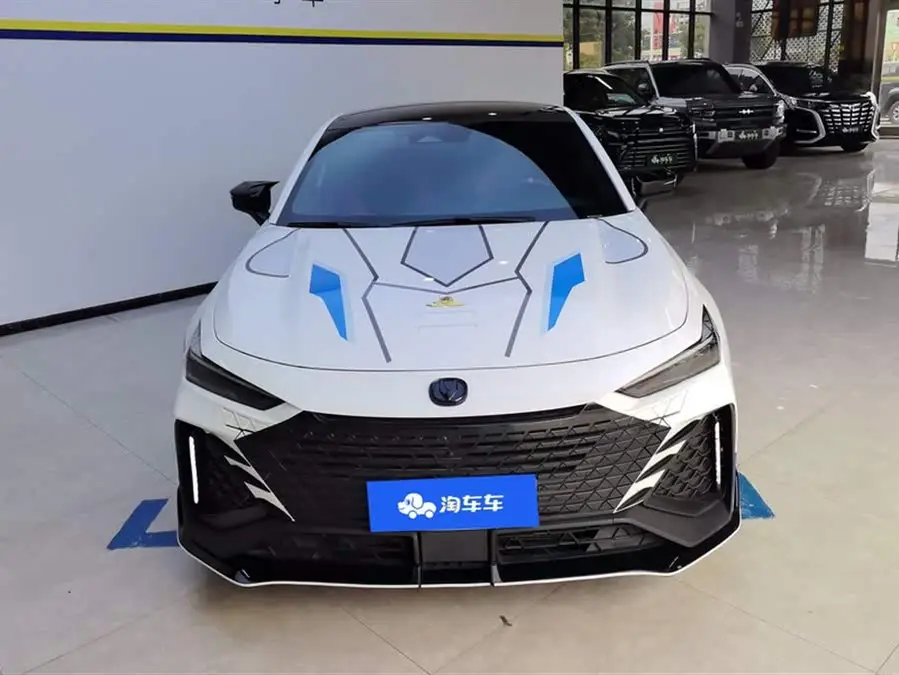 Changan UNI-V 2023 2.0T Ling Su Edition
