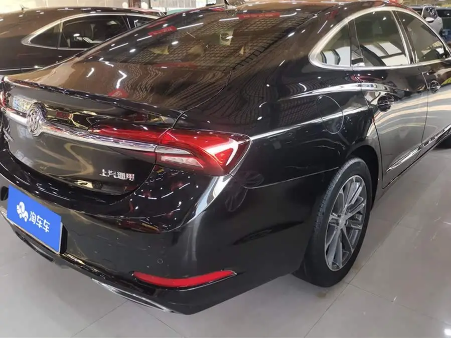 بيوك لاكروس 2021 652T الفاخرة