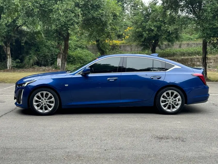 كاديلاك CT5 2021 28T فاخرة