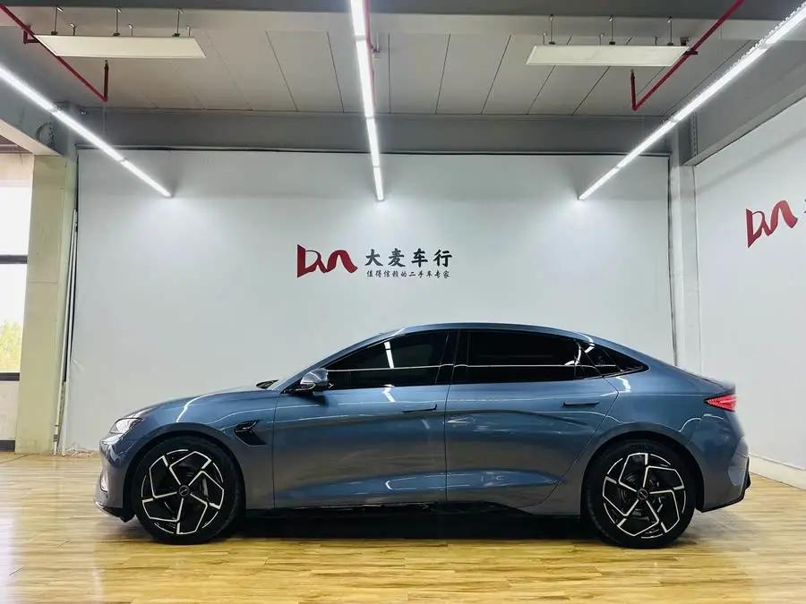 Seal 2023 Champion Edition 700km Performance Version