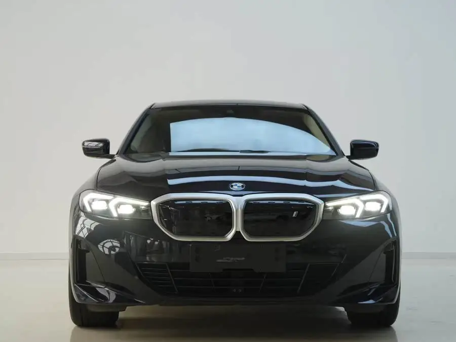 بي إم دبليو i3 2024 eDrive 35 L