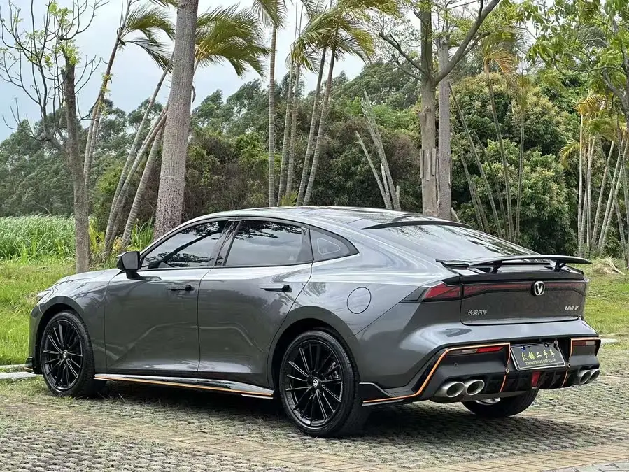 Changan UNI-V 2022 1.5T Sport Version